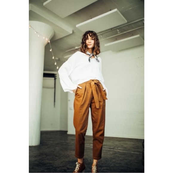 Free People Hi-Waisted Pegged 90's Pant - Picture 5 of 12